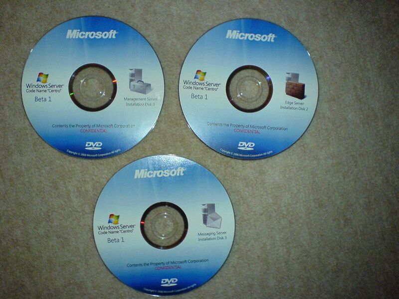 文件:WindowsEBS2008-6.0.5112-DVDs.jpg