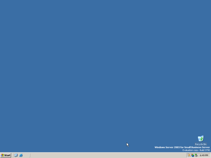 文件:WindowsSBS2003-5.2.2576-Desktop.png