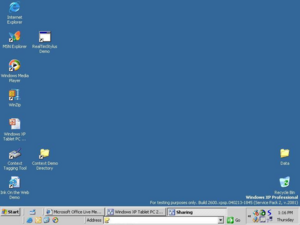 WindowsXP-5.1.2600.2081-Desktop.png