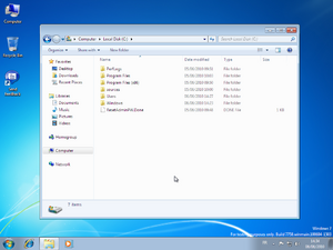 Windows8-6.1.7758.0-DesktopExplorer.png