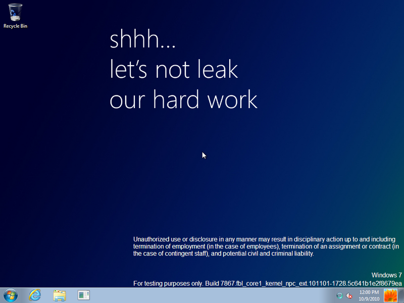 文件:Windows 8-6.2.7867.0-Desktop.png