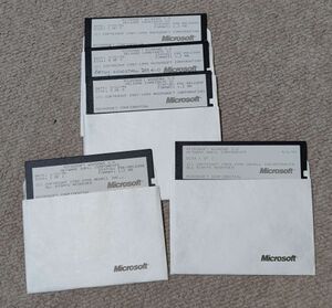 Windows3.0-RC12-Floppies+NetwareApril1990.jpg