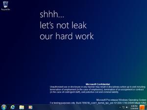 Windows 8-6.2.7898.0-Desktop.png