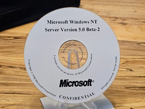 Windows2000-5.00.1877-Server-Burnlab-CD.webp